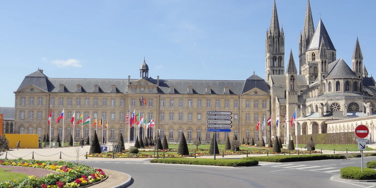 Vue de Caen : l'abbaye aux Hommes